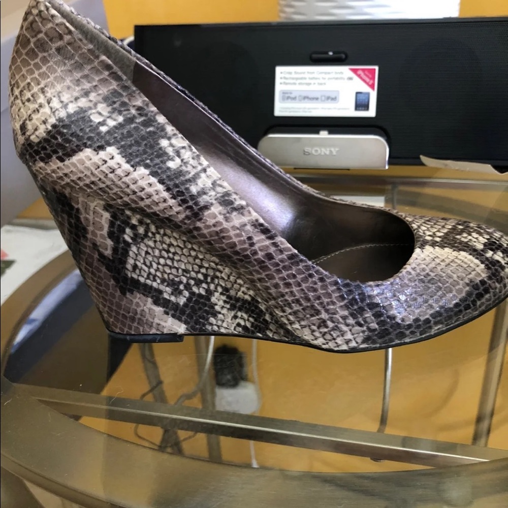 HOT!!! LOFT OE RACHEL WEDGE SNAKESKIN PRINT